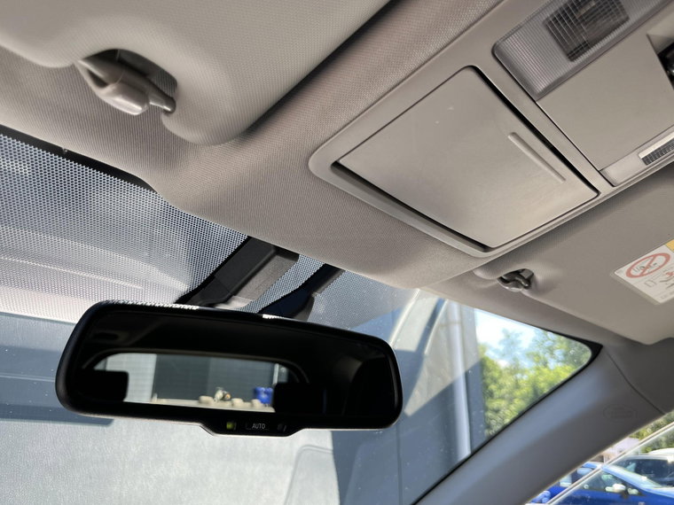 Vehicle Image 35