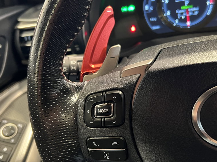 Vehicle Image 25