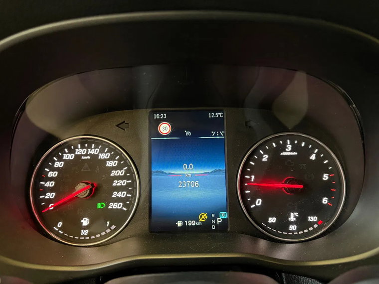 Vehicle Image 13