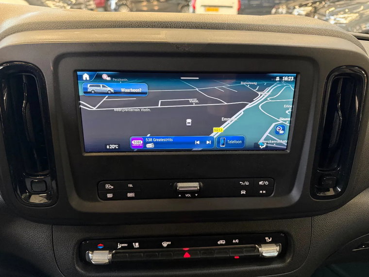 Vehicle Image 17