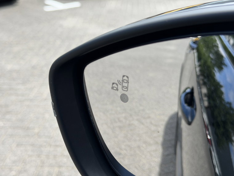 Vehicle Image 33