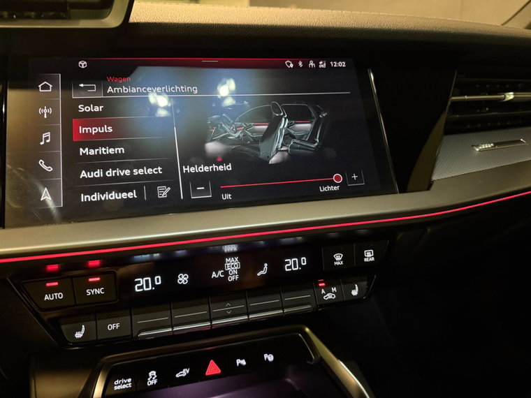 Vehicle Image 36