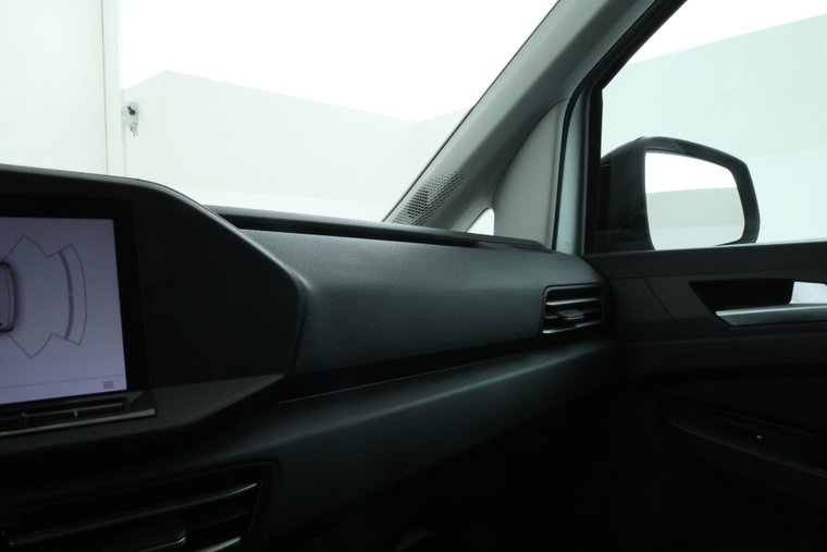 Vehicle Image 33