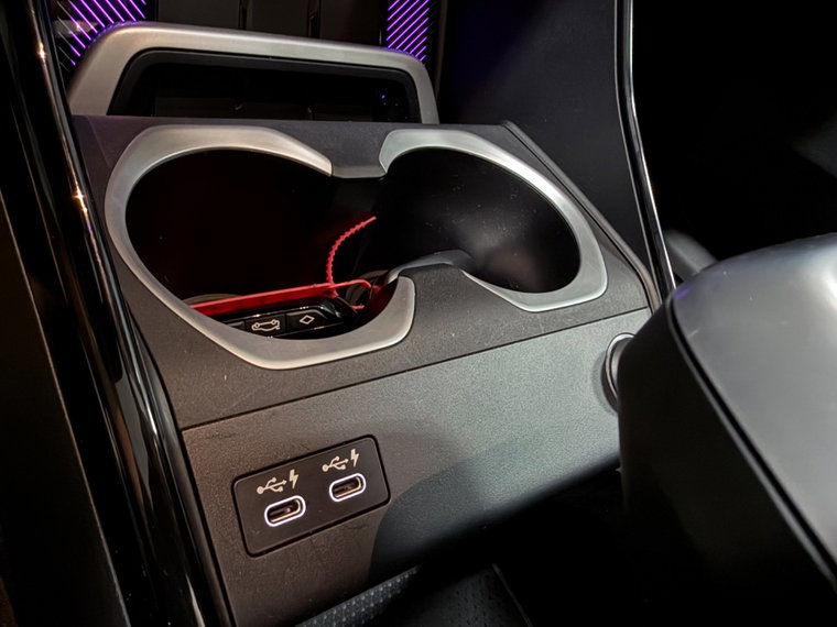 Vehicle Image 30