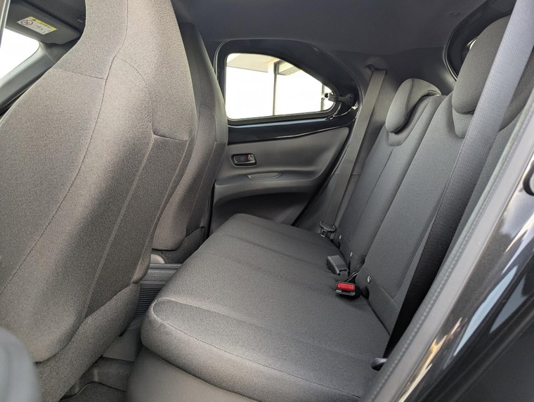 Vehicle Image 16