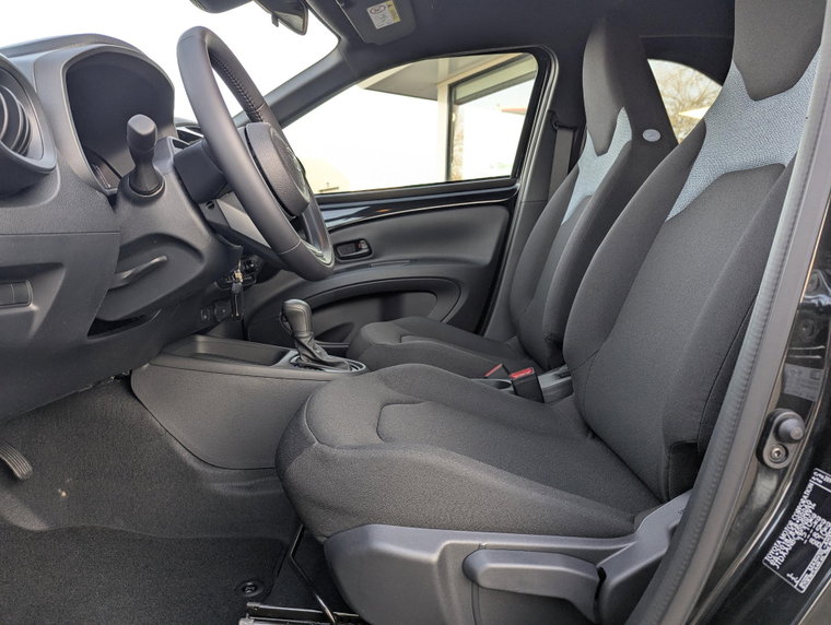 Vehicle Image 19