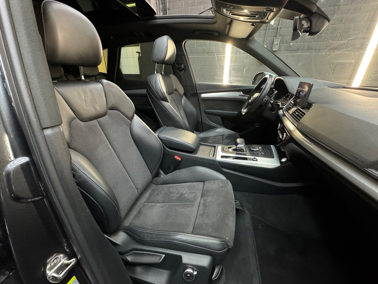 Vehicle Image 38