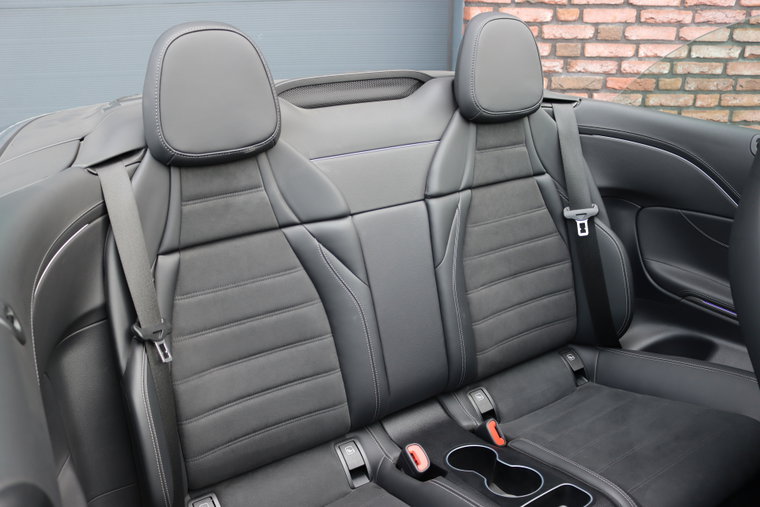 Vehicle Image 33