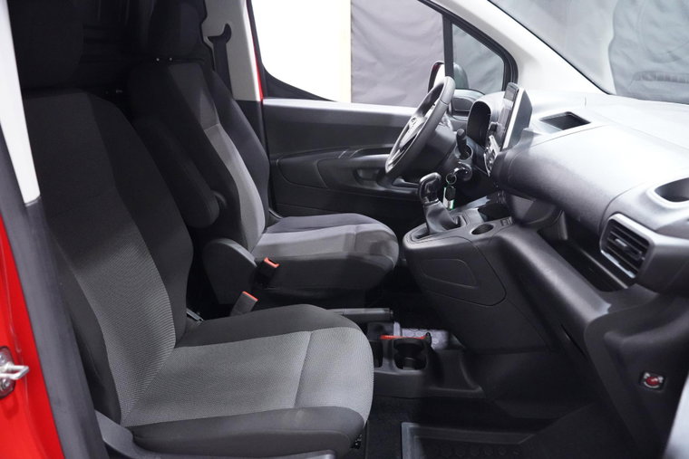 Vehicle Image 19