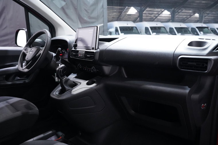 Vehicle Image 22