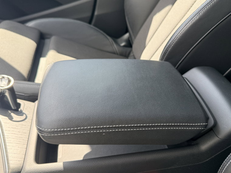 Vehicle Image 28
