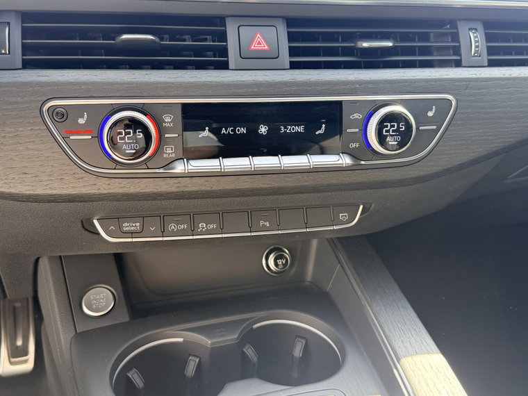 Vehicle Image 34