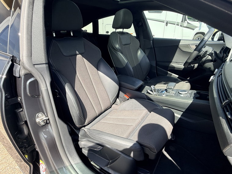 Vehicle Image 36