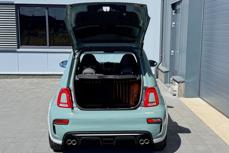 Vehicle Image 36