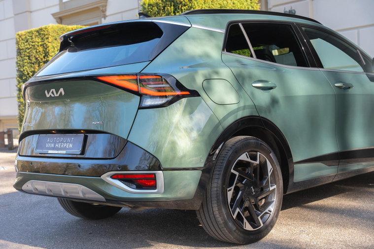 Vehicle Image 14