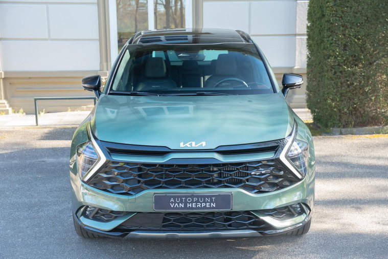 Vehicle Image 8