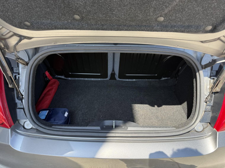 Vehicle Image 23