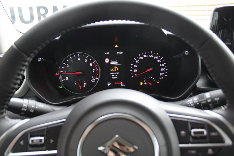 Vehicle Image 13