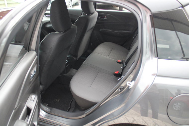 Vehicle Image 9
