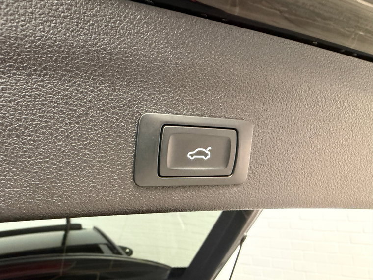 Vehicle Image 47