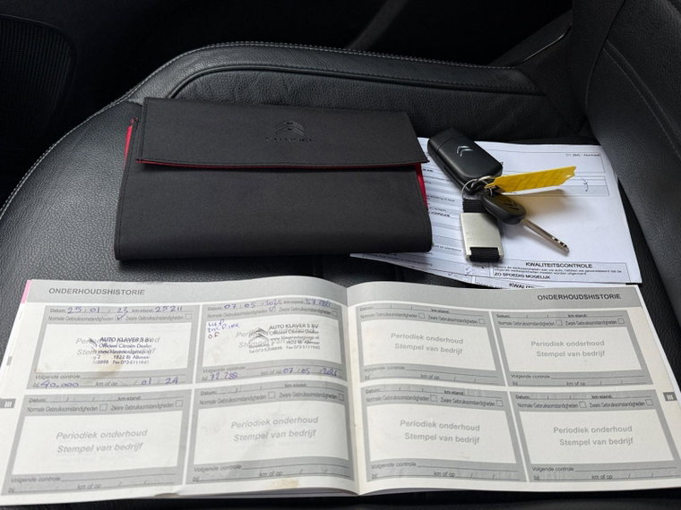 Vehicle Image 35