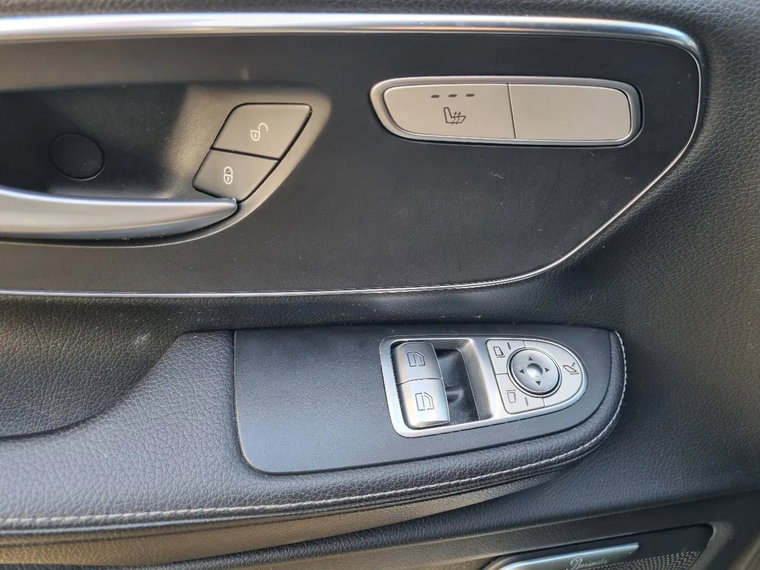 Vehicle Image 26