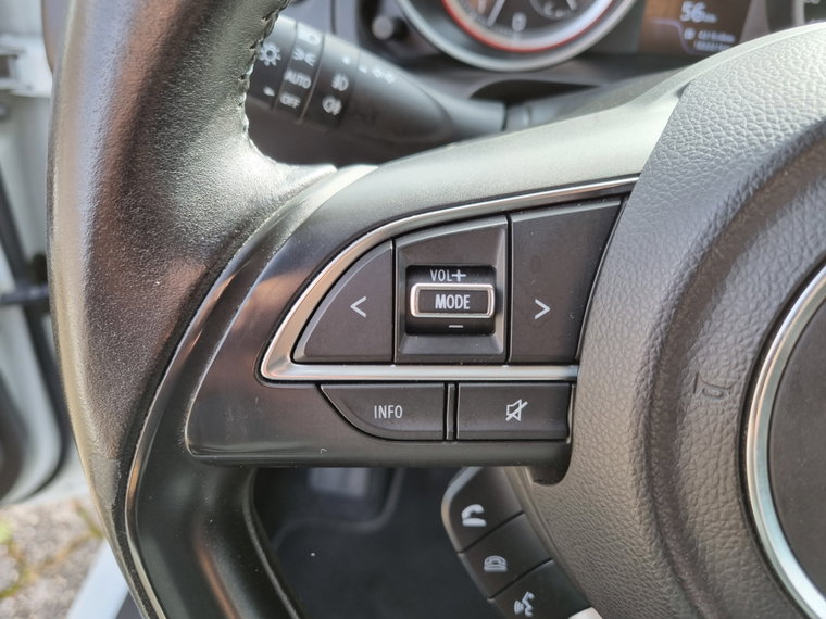 Vehicle Image 30