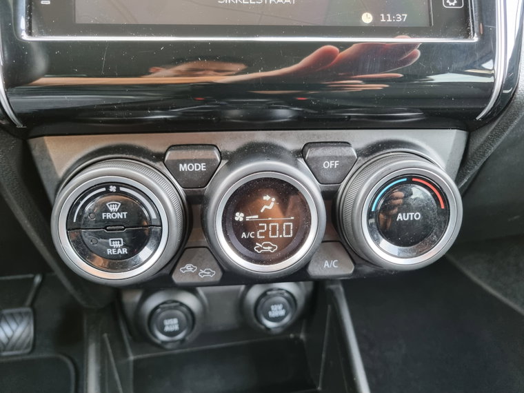 Vehicle Image 43