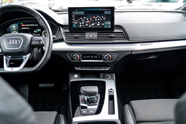 Vehicle Image 30