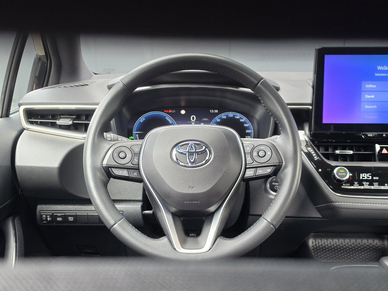 Vehicle Image 14
