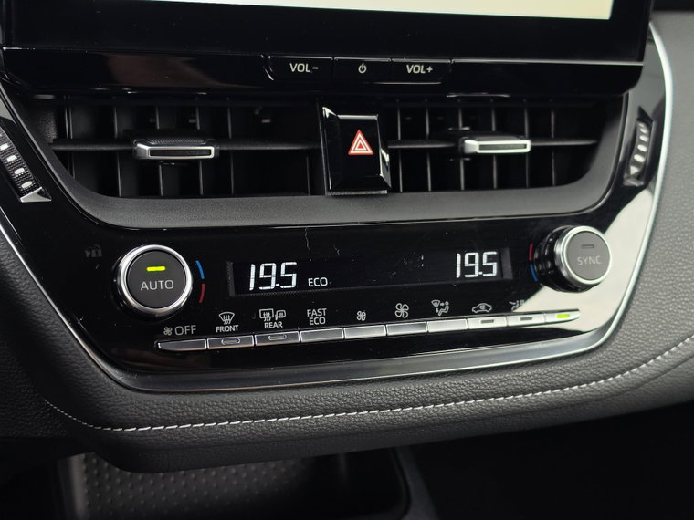 Vehicle Image 29