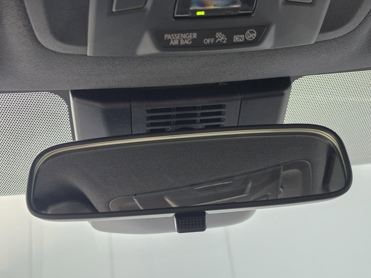 Vehicle Image 32