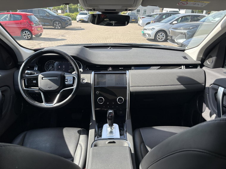 Vehicle Image 16