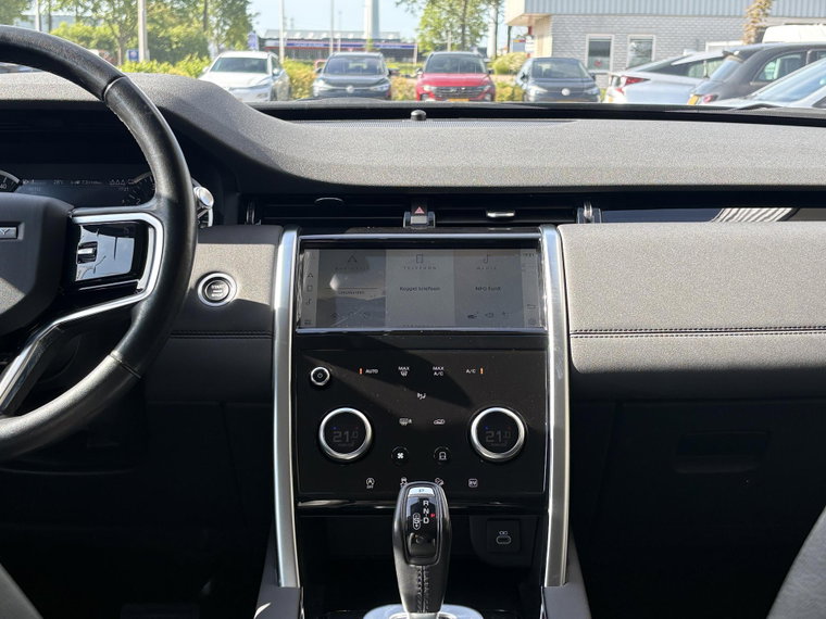Vehicle Image 17
