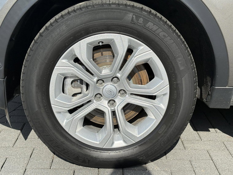 Vehicle Image 41