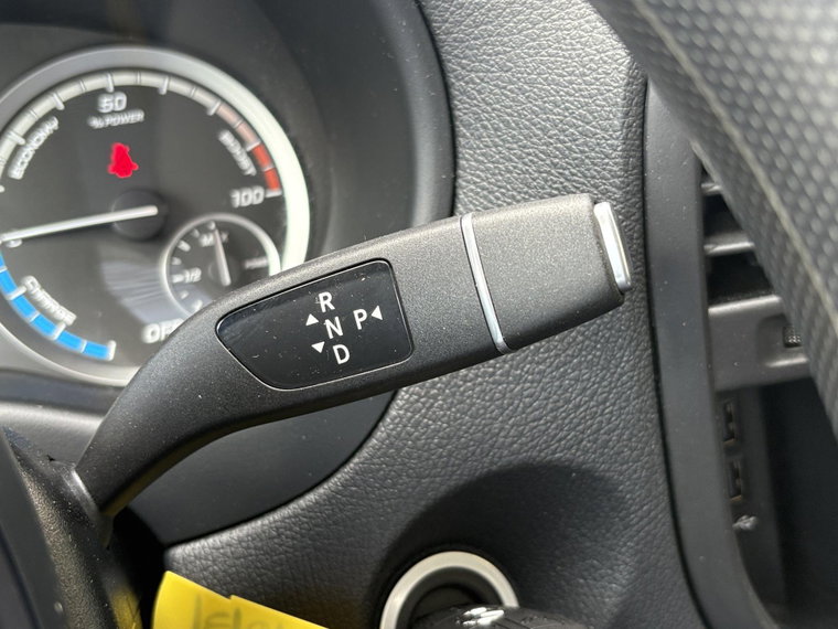 Vehicle Image 25