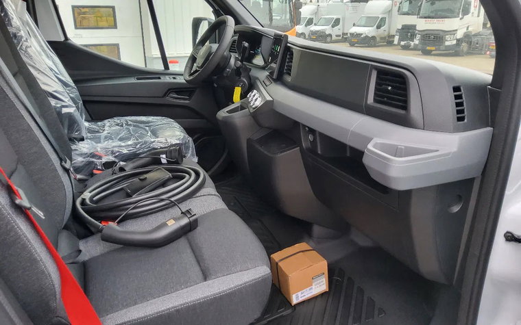 Vehicle Image 14