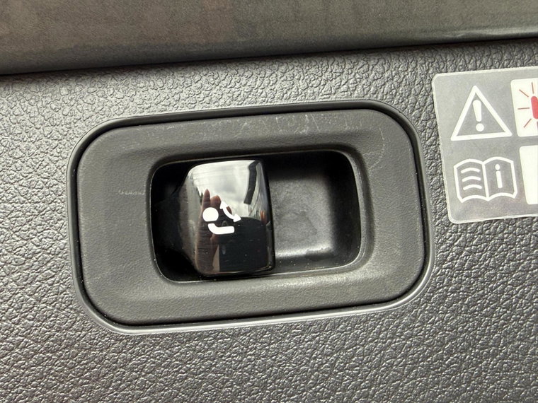 Vehicle Image 26