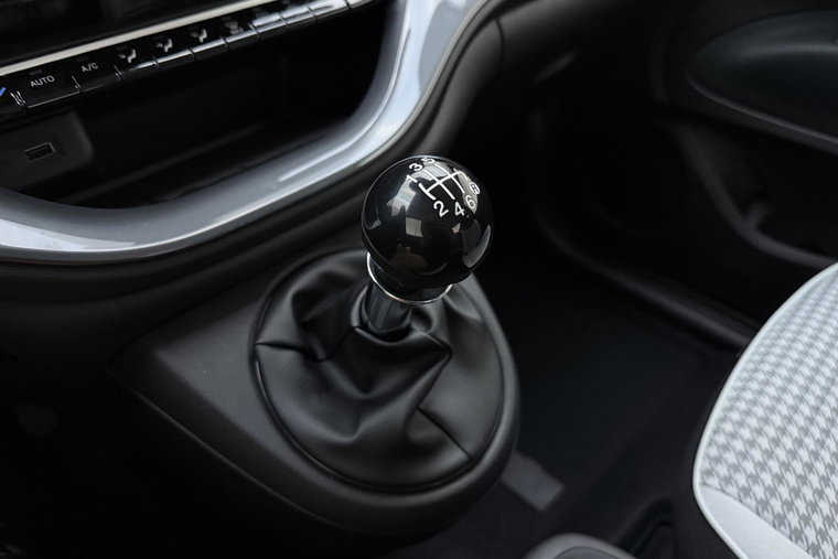 Vehicle Image 20