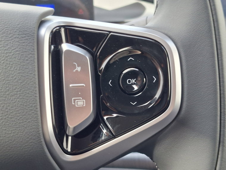 Vehicle Image 28