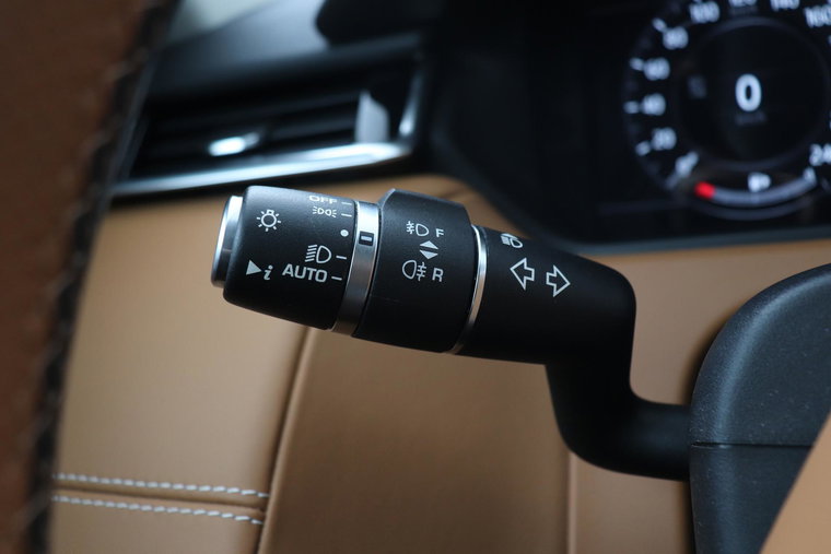 Vehicle Image 36