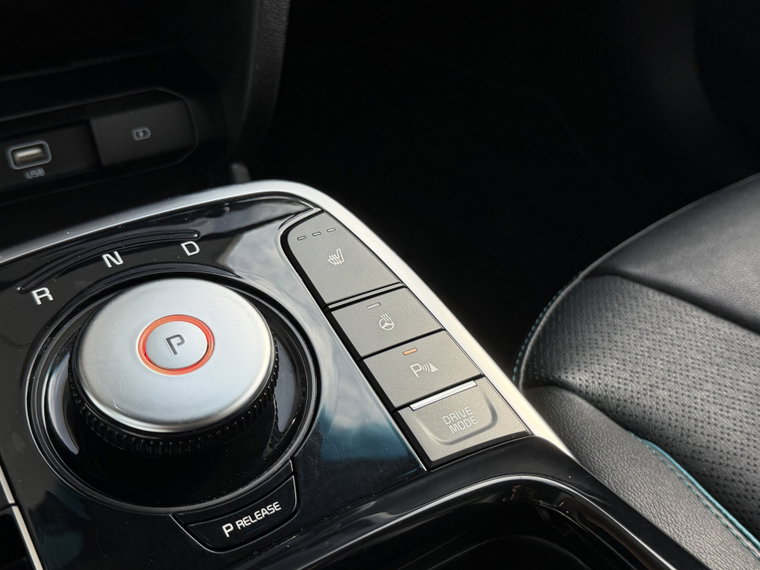 Vehicle Image 33