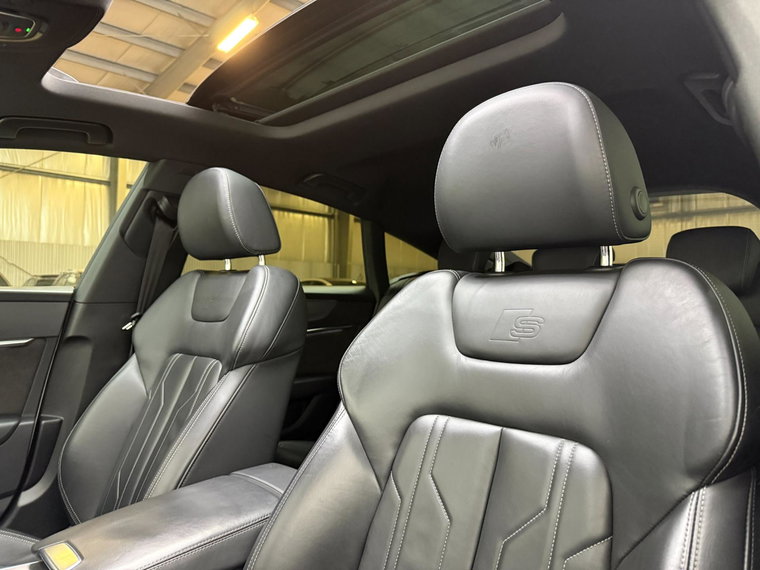 Vehicle Image 35