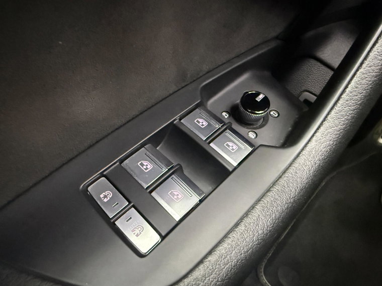 Vehicle Image 47