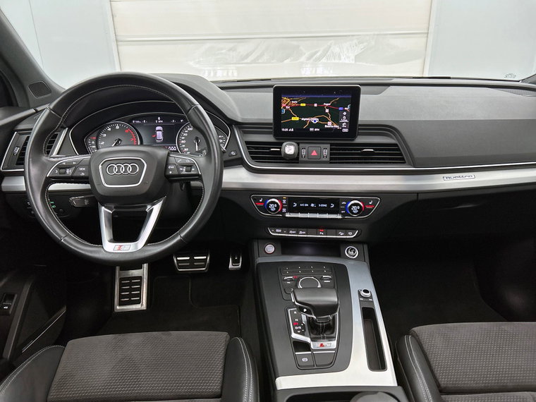 Vehicle Image 16