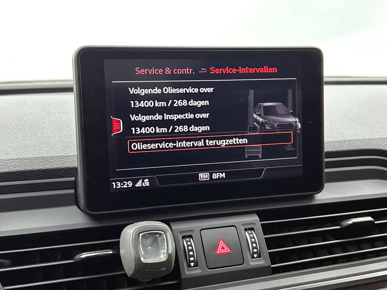 Vehicle Image 30