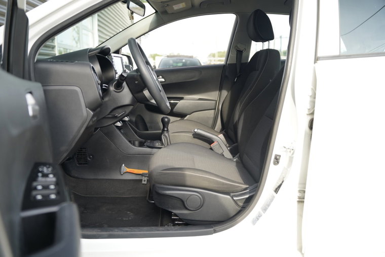 Vehicle Image 15