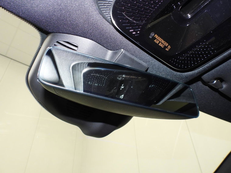 Vehicle Image 25