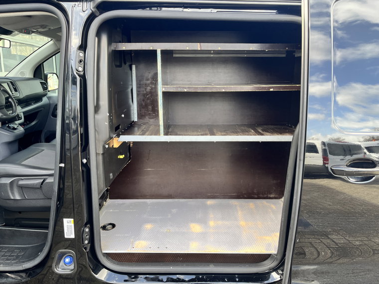 Vehicle Image 35