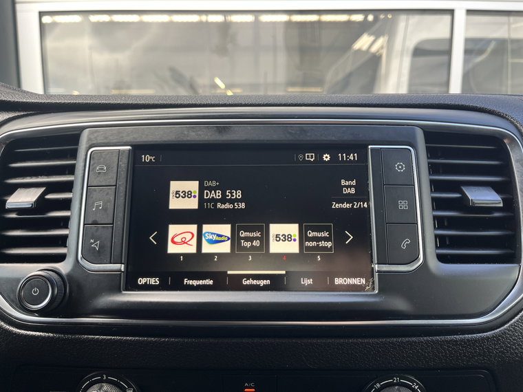 Vehicle Image 39